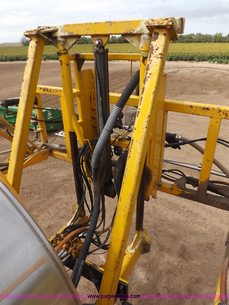 image for item H9137 1998 GMC C8500 applicator truck with Stahly sprayer