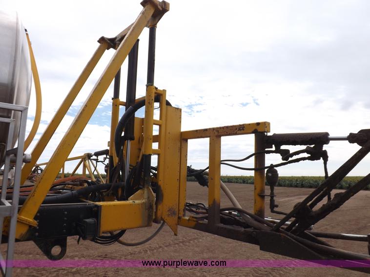 image for item H9137 1998 GMC C8500 applicator truck with Stahly sprayer