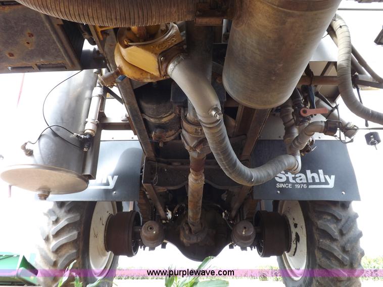 image for item H9137 1998 GMC C8500 applicator truck with Stahly sprayer