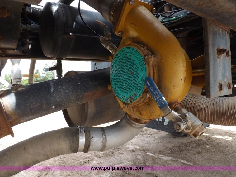 image for item H9137 1998 GMC C8500 applicator truck with Stahly sprayer