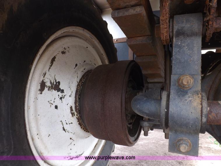 image for item H9137 1998 GMC C8500 applicator truck with Stahly sprayer