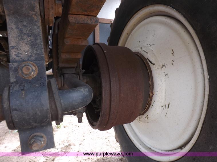 image for item H9137 1998 GMC C8500 applicator truck with Stahly sprayer