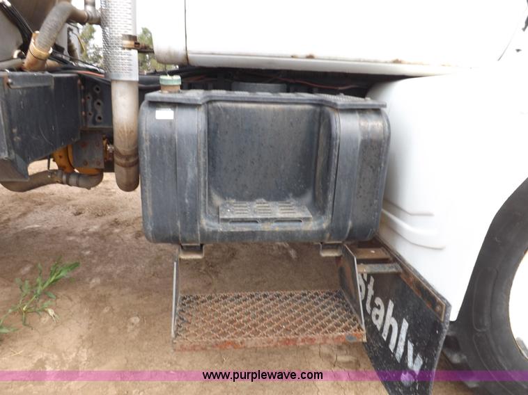 image for item H9137 1998 GMC C8500 applicator truck with Stahly sprayer