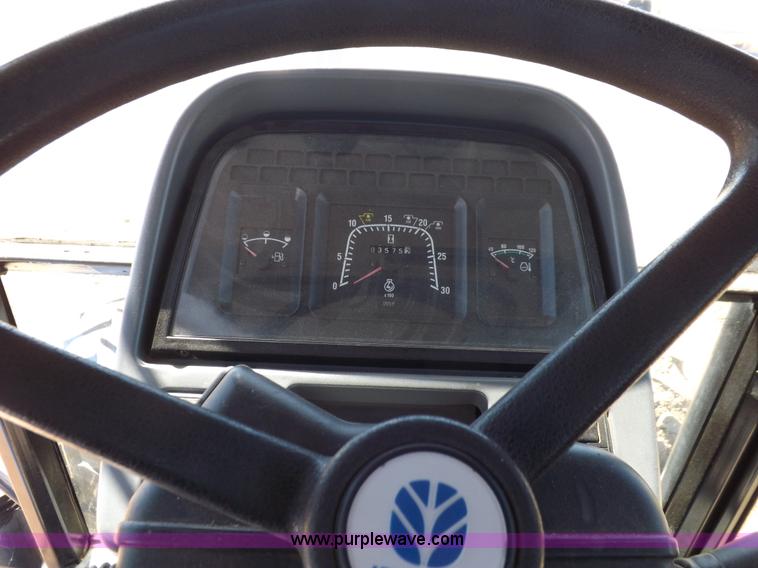 image for item H9139 2001 New Holland TS110 MFWD tractor