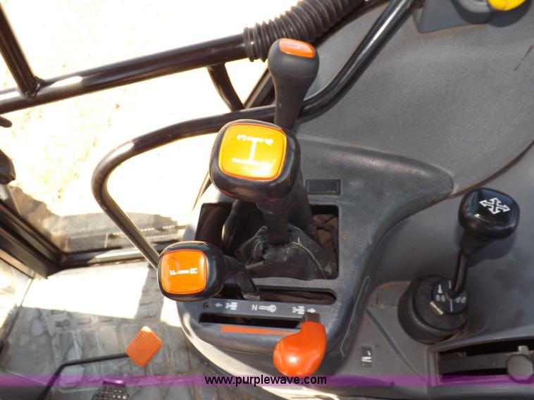 image for item H9139 2001 New Holland TS110 MFWD tractor