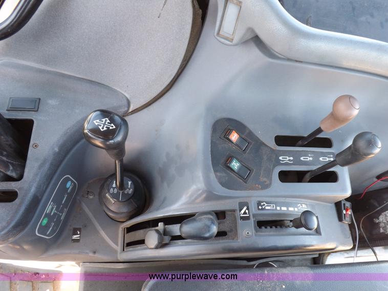 image for item H9139 2001 New Holland TS110 MFWD tractor