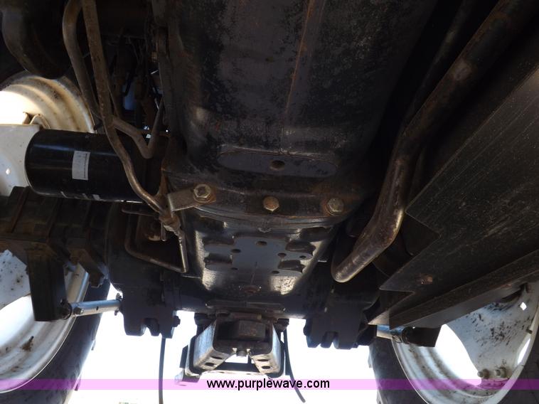 image for item H9139 2001 New Holland TS110 MFWD tractor