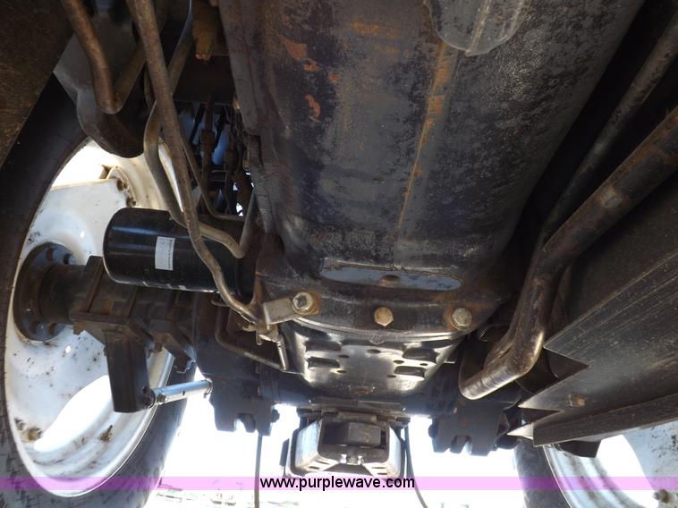 image for item H9139 2001 New Holland TS110 MFWD tractor