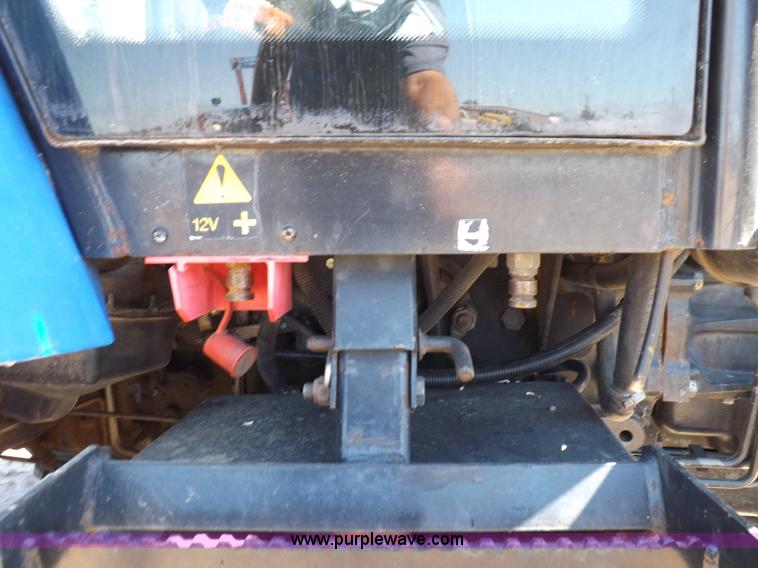 image for item H9139 2001 New Holland TS110 MFWD tractor