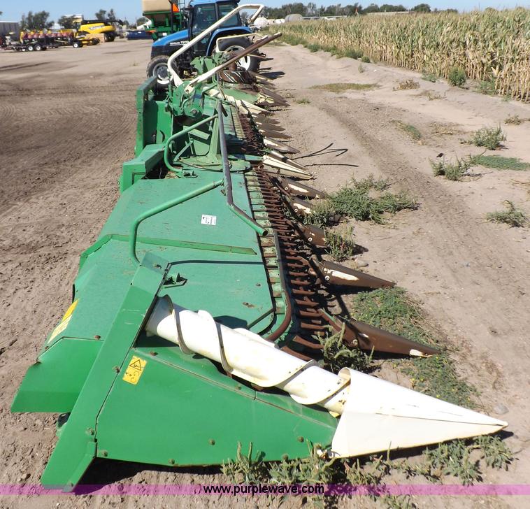 image for item H9140 2005 Krone Easy Collect 9000 forage head