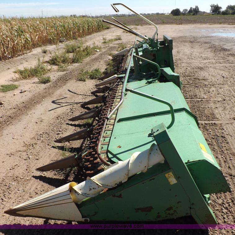 image for item H9140 2005 Krone Easy Collect 9000 forage head