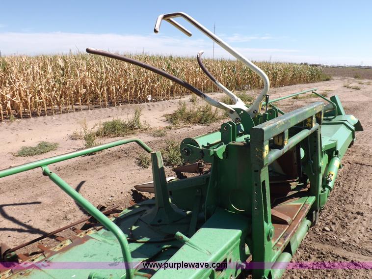 image for item H9140 2005 Krone Easy Collect 9000 forage head