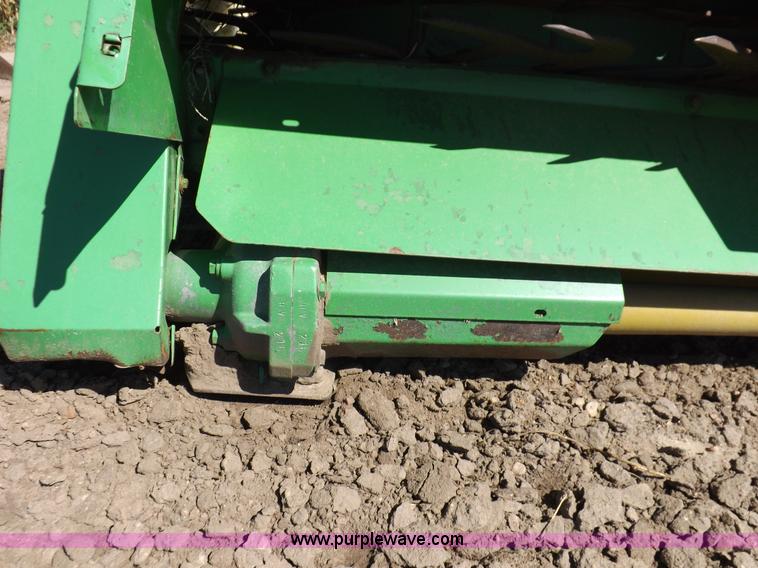 image for item H9140 2005 Krone Easy Collect 9000 forage head