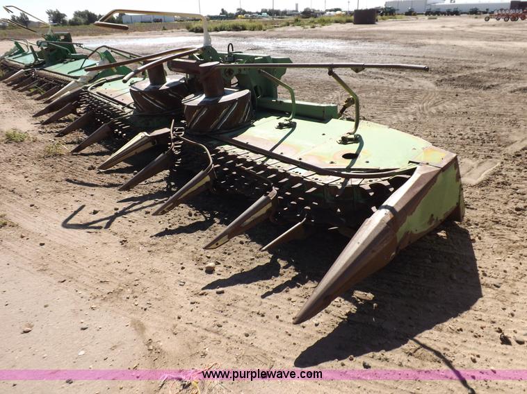 image for item H9141 2006 Krone Easy Collect 6000F forage head