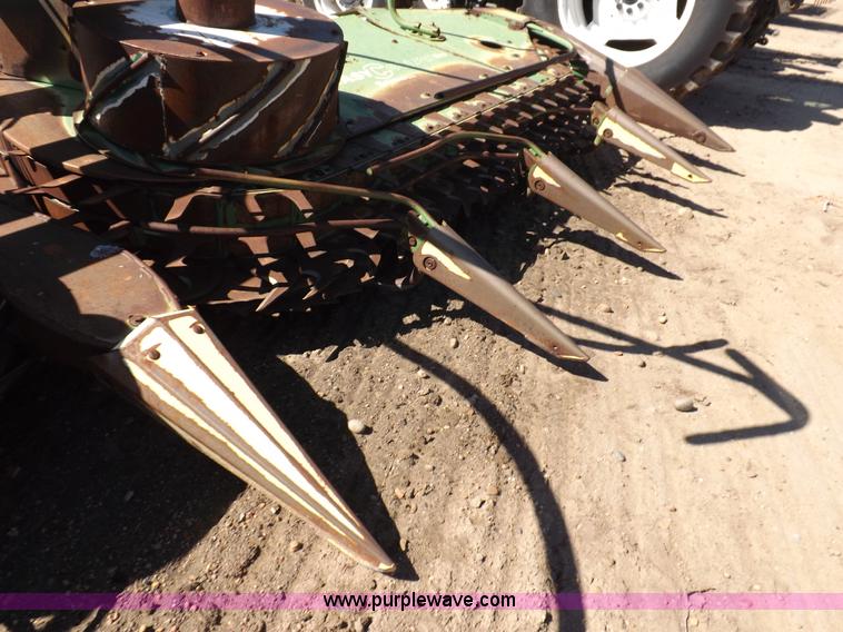 image for item H9141 2006 Krone Easy Collect 6000F forage head