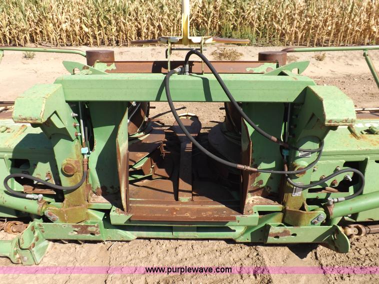 image for item H9141 2006 Krone Easy Collect 6000F forage head