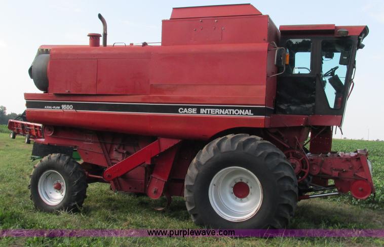 image for item I3237 1992 Case IH 1680 Axial Flow combine