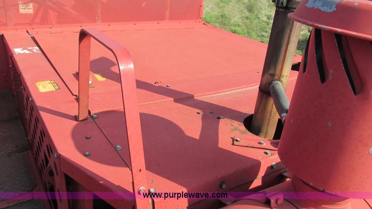 image for item I3237 1992 Case IH 1680 Axial Flow combine