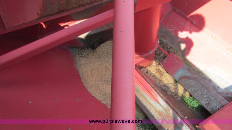 image for item I3237 1992 Case IH 1680 Axial Flow combine