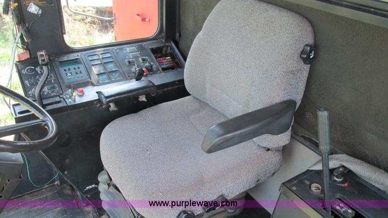 image for item I3237 1992 Case IH 1680 Axial Flow combine