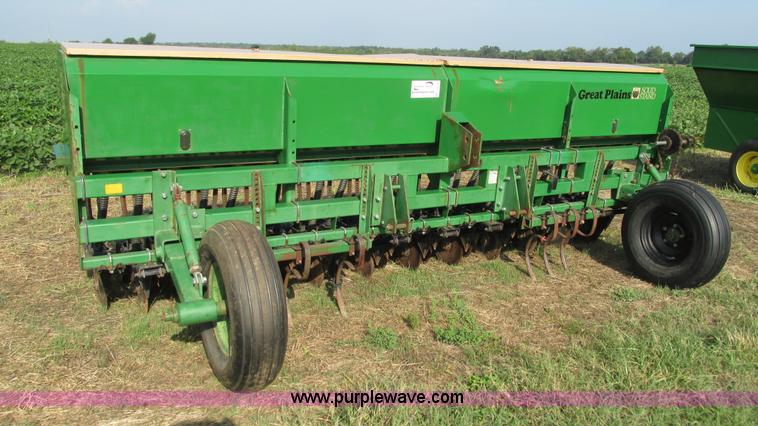 image for item I3239 Great Plains Solid Stand 14 grain drill