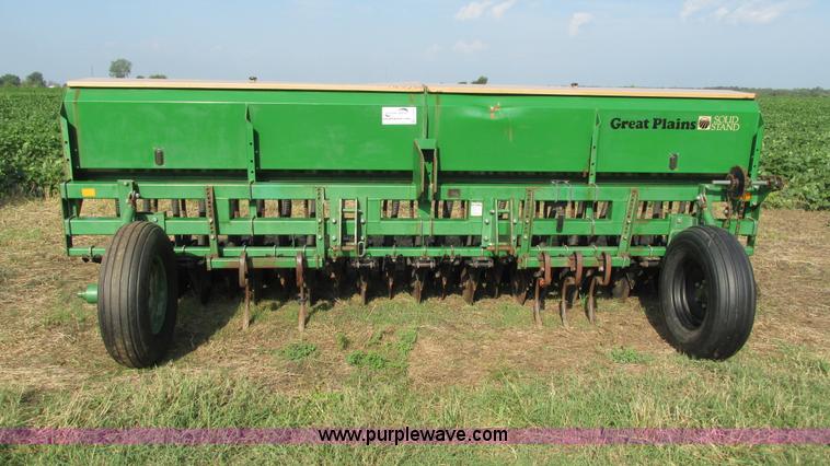 image for item I3239 Great Plains Solid Stand 14 grain drill