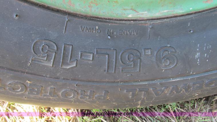 image for item I3239 Great Plains Solid Stand 14 grain drill