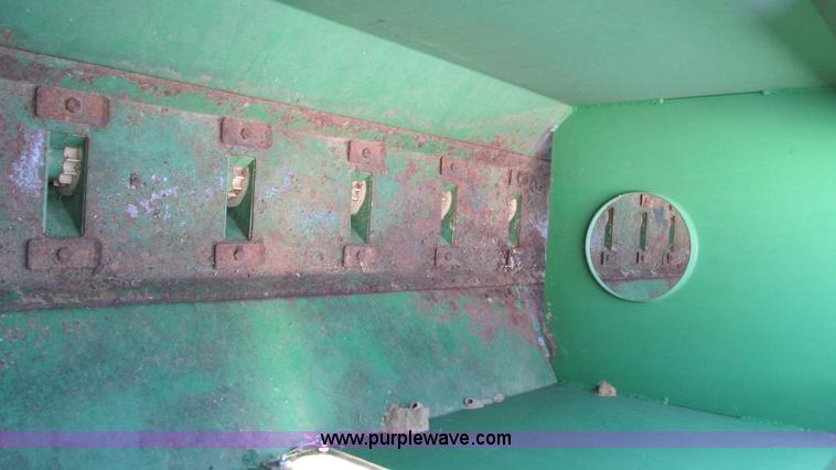 image for item I3239 Great Plains Solid Stand 14 grain drill