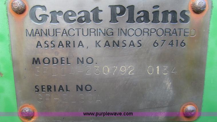image for item I3239 Great Plains Solid Stand 14 grain drill