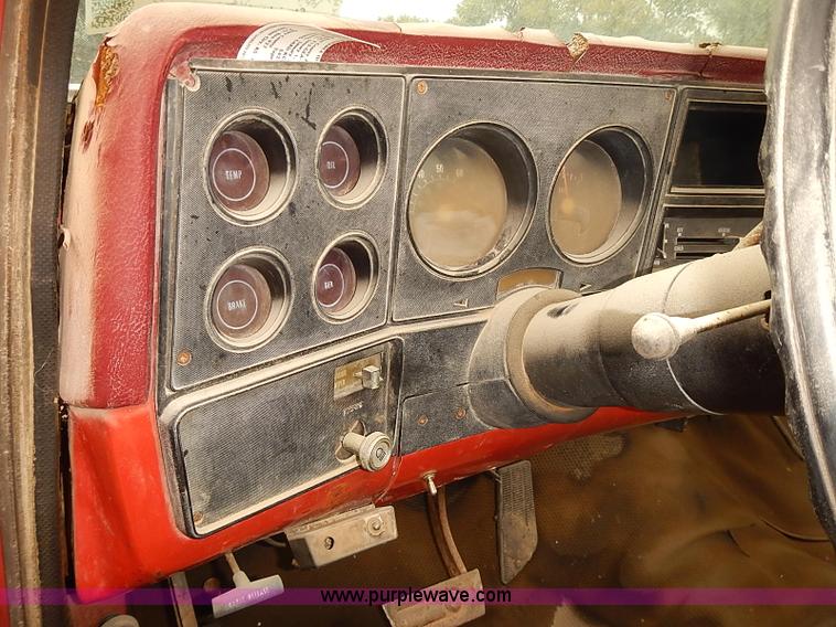 image for item I5465 1979 GMC Sierra 25 utility truck