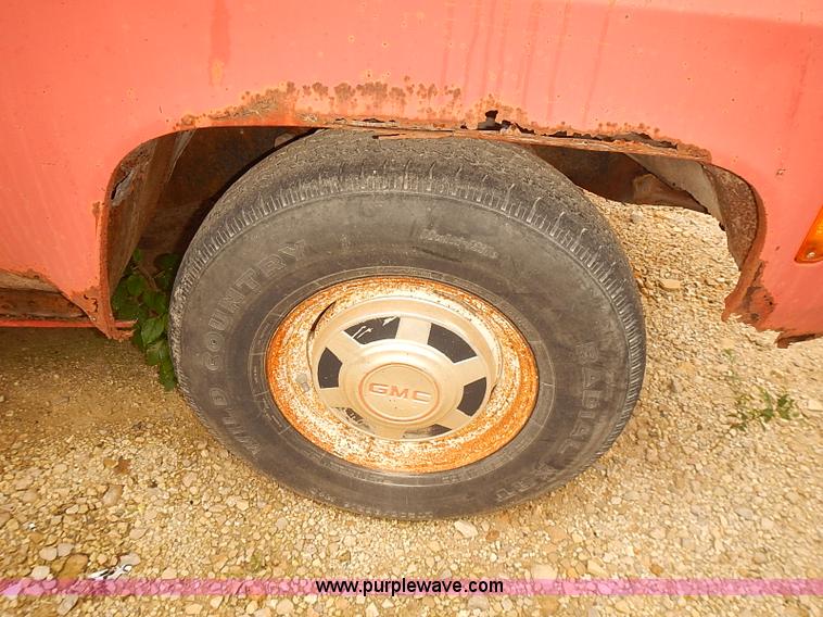 image for item I5465 1979 GMC Sierra 25 utility truck