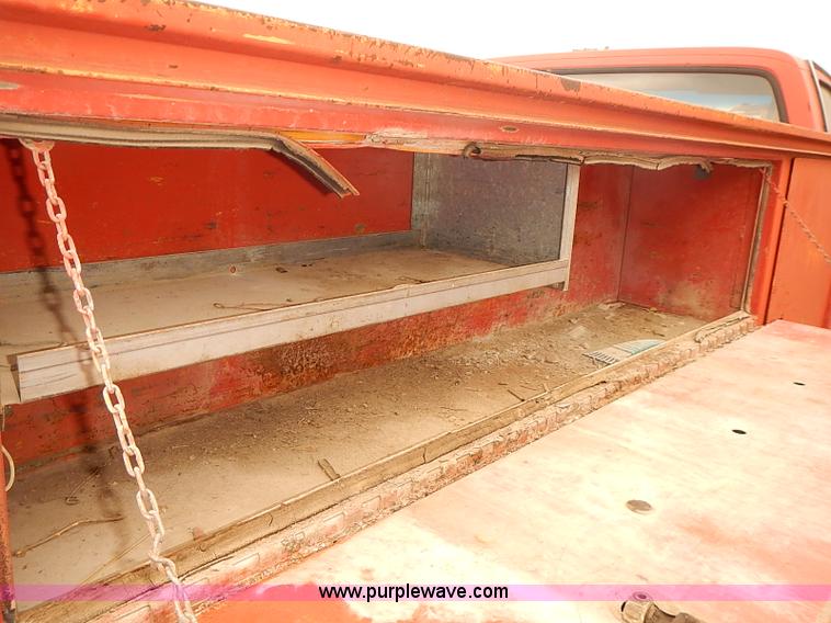 image for item I5465 1979 GMC Sierra 25 utility truck