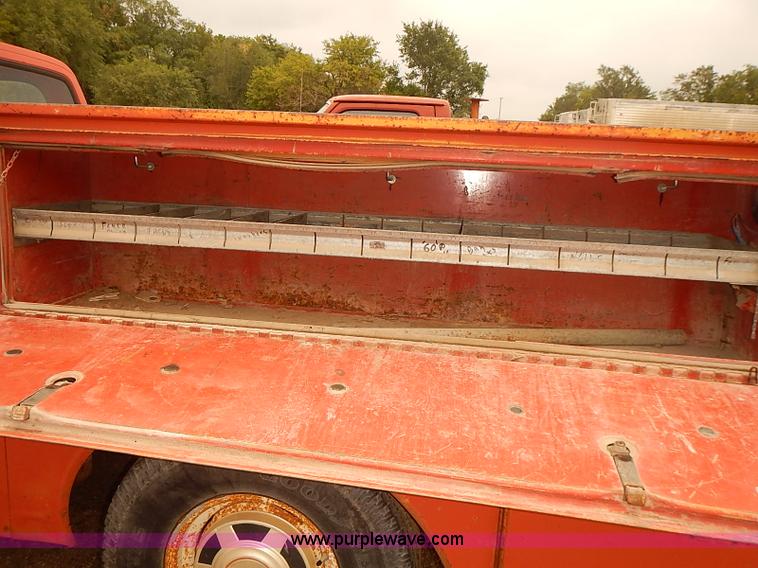 image for item I5465 1979 GMC Sierra 25 utility truck