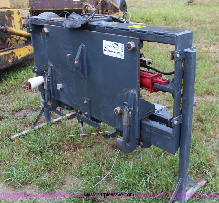 image for item I5850 1991 Navigator guidance hitch for cultivator