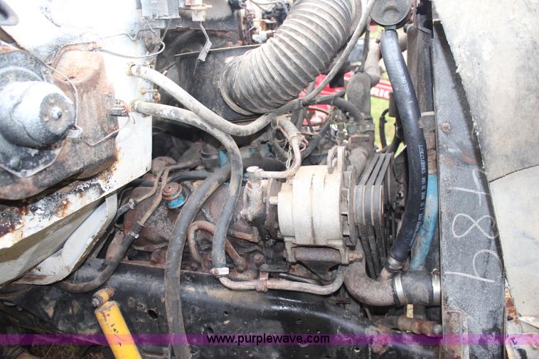 image for item I5852 1981 GMC Minijim fertilizer spreader truck