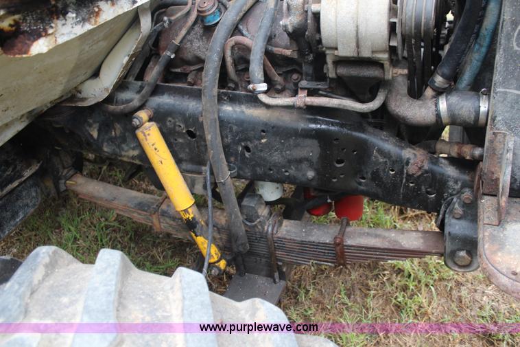 image for item I5852 1981 GMC Minijim fertilizer spreader truck