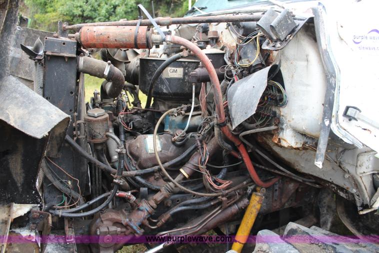 image for item I5852 1981 GMC Minijim fertilizer spreader truck