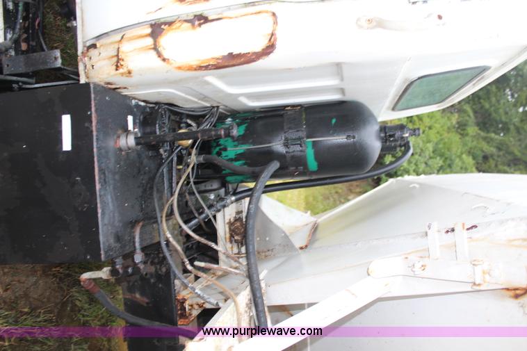 image for item I5852 1981 GMC Minijim fertilizer spreader truck