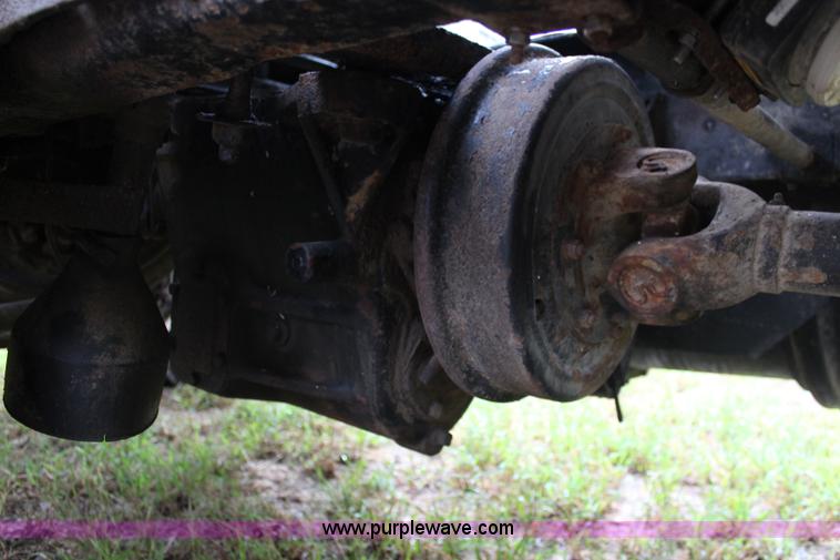 image for item I5852 1981 GMC Minijim fertilizer spreader truck