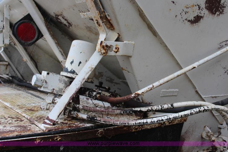 image for item I5852 1981 GMC Minijim fertilizer spreader truck