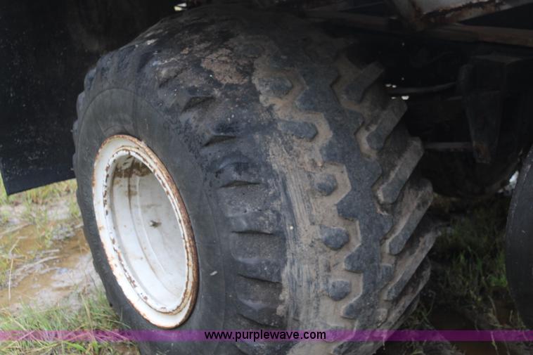 image for item I5852 1981 GMC Minijim fertilizer spreader truck