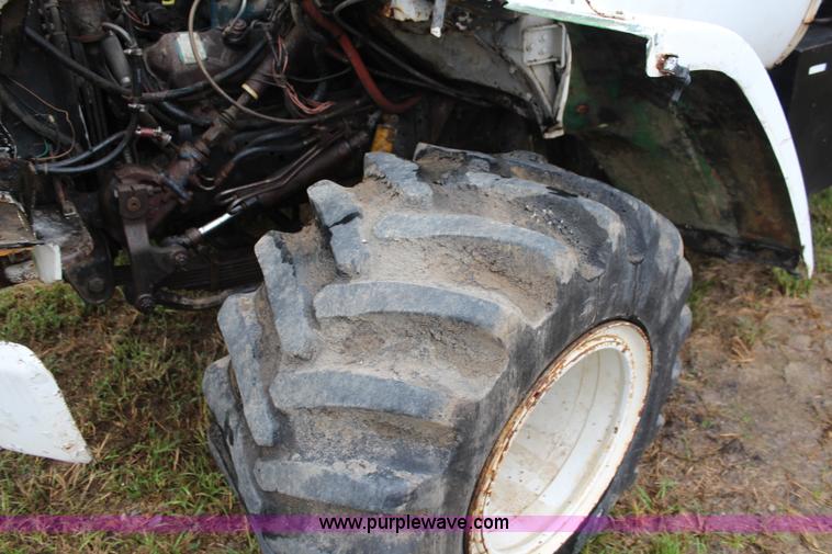 image for item I5852 1981 GMC Minijim fertilizer spreader truck