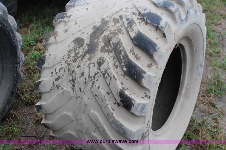 image for item I5852 1981 GMC Minijim fertilizer spreader truck