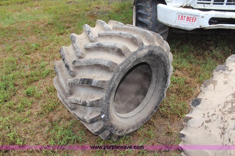 image for item I5852 1981 GMC Minijim fertilizer spreader truck