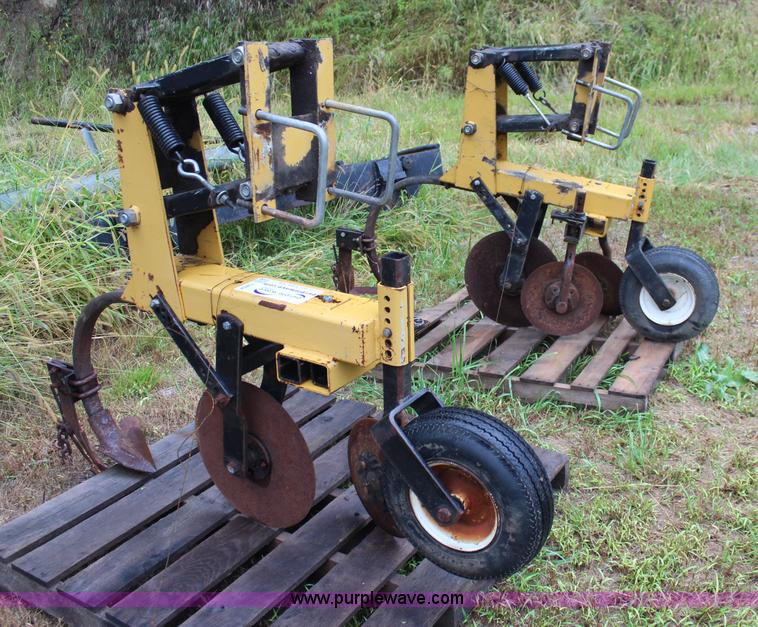 image for item I5854 1991 Landoll cultivator units