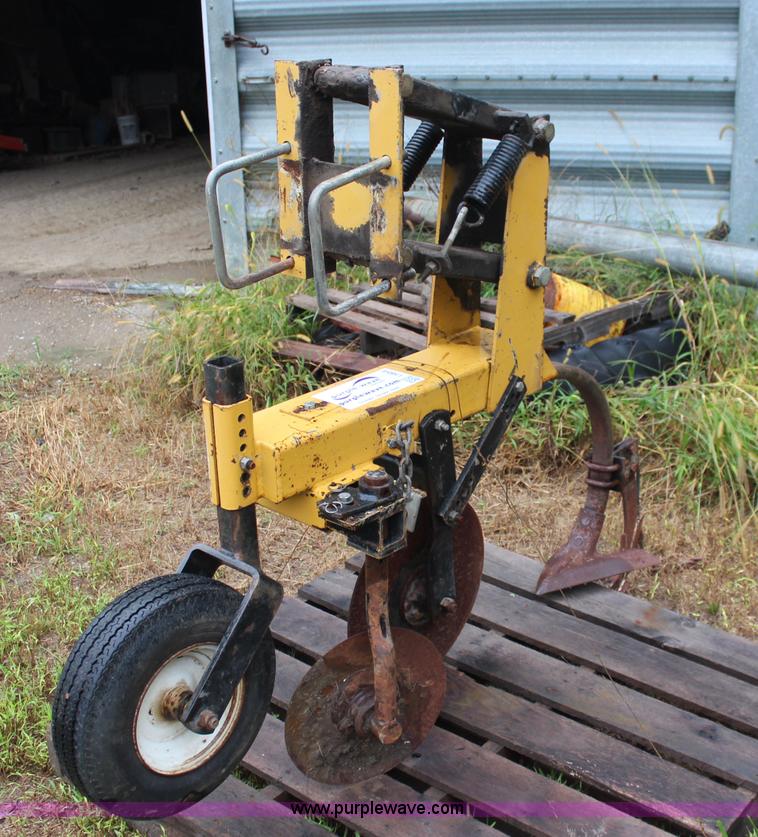 image for item I5854 1991 Landoll cultivator units