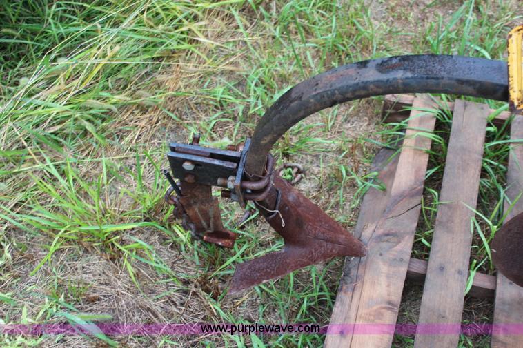 image for item I5854 1991 Landoll cultivator units