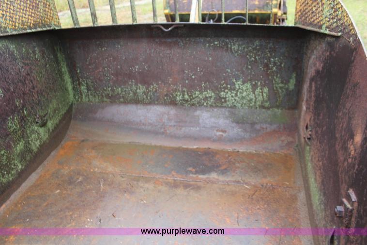 image for item I5854 1991 Landoll cultivator units