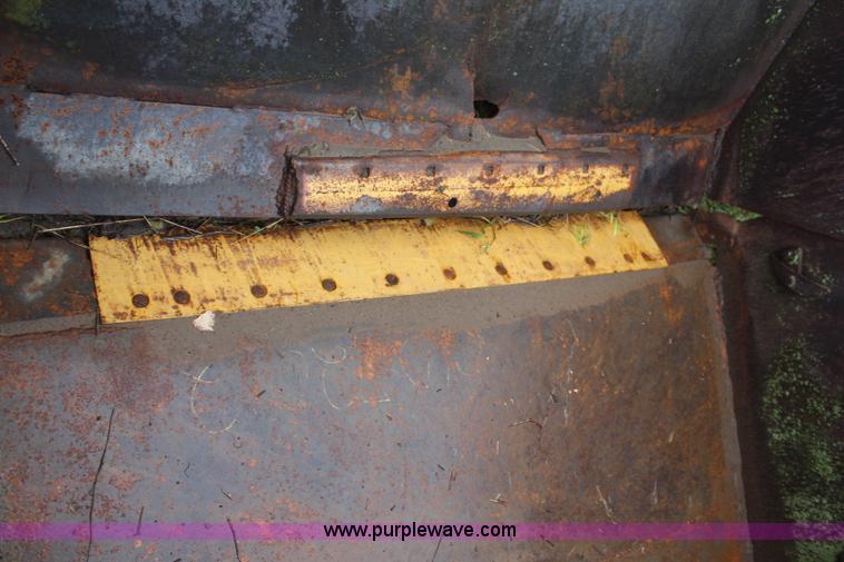 image for item I5854 1991 Landoll cultivator units