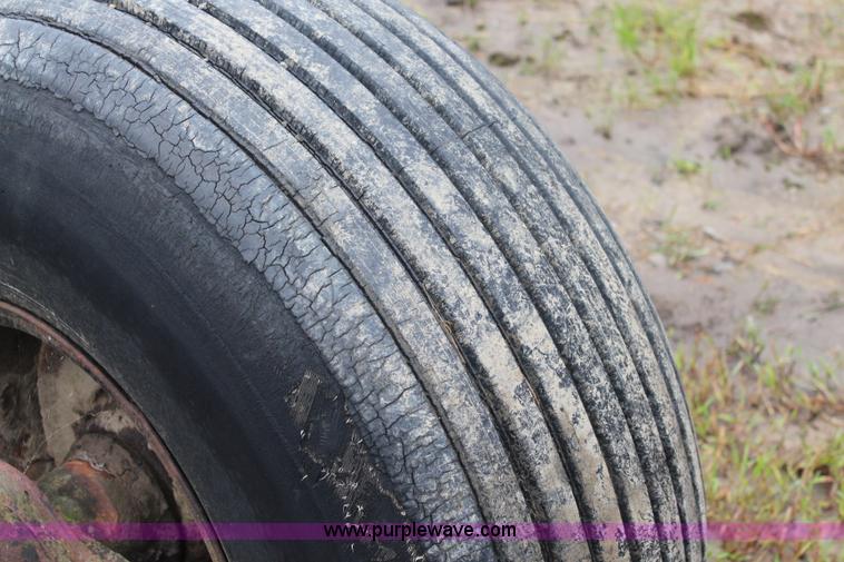 image for item I5854 1991 Landoll cultivator units